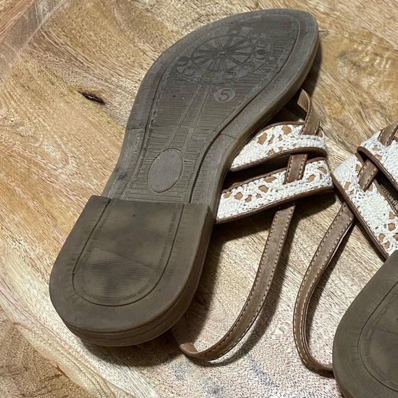 Woman’s Brown and Cream Sandals - Picture 6 of 9